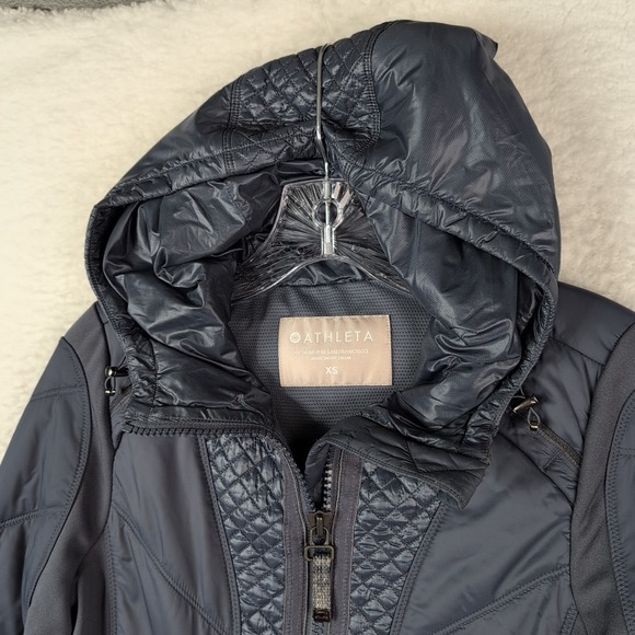 Athleta Rock Ridge Primaloft Quilted Jacket Sz XS Hooded Astronomy Grey 350851 - Picture 2 of 10